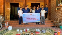 Huyện đoàn Vũ Quang: Tổ chức bữa cơm nghĩa tình tại nhà cựu TNXP gặp hoàn cảnh khó khăn