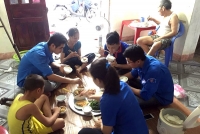 Thành đoàn Hà Tĩnh: Bữa cơm nghĩa tình với gia đình cựu TNXP