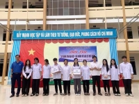 Diễn đàn “Xây dựng tình bạn đẹp - nói không với bạo lực học đường”.