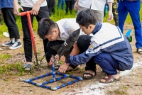 Đức Thọ: Đoàn trường THPT Trần Phú tổ chức Hội thi “Tên lửa nước”
