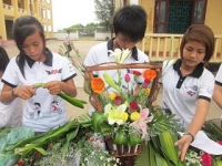 THPT Nguyễn Thị Bích Châu: Tổ chức Hội thi cắm hoa nhân kỷ niệm 111 năm ngày Quốc tế phụ nữ (08/3)