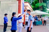 Hồng Lĩnh: Ấn tượng với màu áo xanh tình nguyện trong  chương trình "Tiếp sức mùa thi 2021"