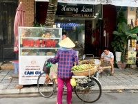 100 ổ bánh mì/ngày, giá 0 đồng cho người buôn gánh, bán bưng ở Đà Nẵng
