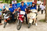 Trường THPT Nguyễn Huệ: Tiếp sức mùa thi làm sôi nổi thêm Chiến dịch Hoa phượng đỏ