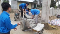 Tuổi trẻ các cơ quan Đảng tỉnh ra quân Ngày Chủ nhật xanh 20/7 hỗ trợ xây dựng nông thôn mới tại Thạch Hà