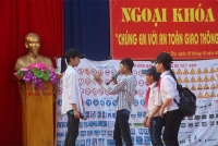 Vũ Quang: Liên đội Trường THCS Sơn Thọ tổ chức hoạt động ngoại khóa “Chúng em với An toàn giao thông”