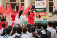 Cẩm Xuyên: Đoàn trường THPT Cẩm Bình xây dựng đường vào nhà cho mẹ Việt Nam anh hùng