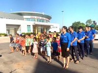Can Lộc ban giao bể bơi và tổ chức 3 lớp dạy bơi miễn phí cho trẻ em hè năm 2020