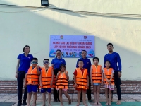 Hội đồng Đội thành phố Hà Tĩnh: Tổ chức khai giảng lớp dạy bơi cho trẻ em hè năm 2023