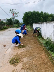 Đoàn xã Cẩm Lạc ra quân “Chủ nhật xanh” ngày 26/10