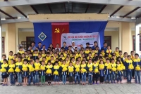 Trao tặng 454 suất quà cho học sinh miền núi Vũ Quang