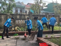 Sôi nổi hoạt động dọn vệ sinh môi trường của Đoàn cơ quan Đảng hưởng ứng ngày Chủ nhật xanh 23/11