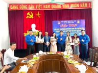 Thị đoàn - Hội đồng Đội thị xã Hồng Lĩnh tổ chức gặp mặt các đồng chí cán bộ, giáo viên phụ trách công tác Đoàn, Đội trường học